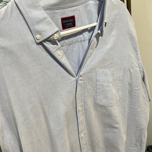 Men’s XXL Untuckit soft blue long sleeve button down.